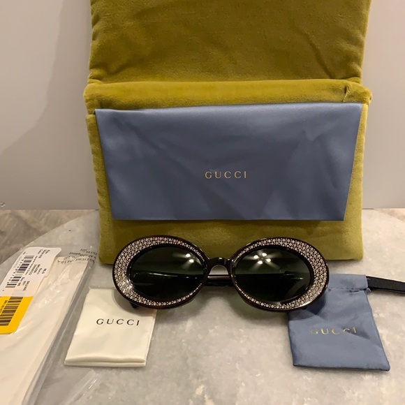 Gucci Accessories - Gucci sunglasses